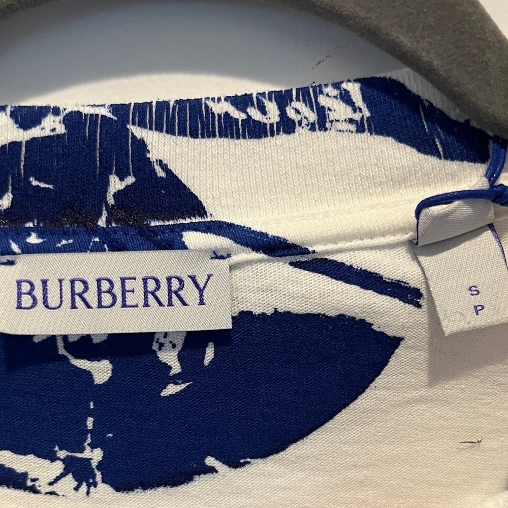 Burberry All Over EKD Print T-Shirt Rain White Blue Men's S NWT - Picture 4 of 7